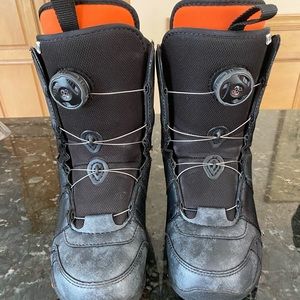 Flow kids Snow Board Boots 🏂 all offers welcome!